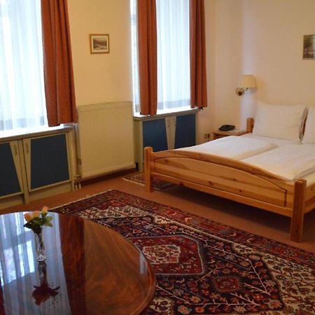 Hotel Pension Walzerstadt Відень Екстер'єр фото